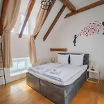 Luxomes - Streetart Old Town Apartment- * Ingolstadt