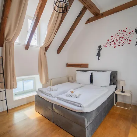 Luxomes - Streetart Old Town Apartment- * Ingolstadt