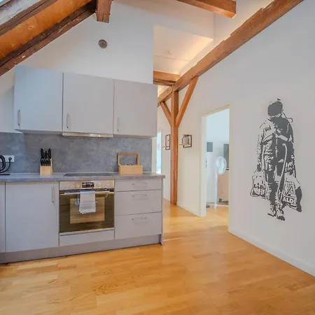 Luxomes - Streetart Old Town Apartment- Apartment Ingolstadt